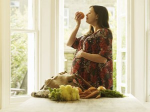 Какие продукты питания должна употреблять беременная женщина (рис. 1)